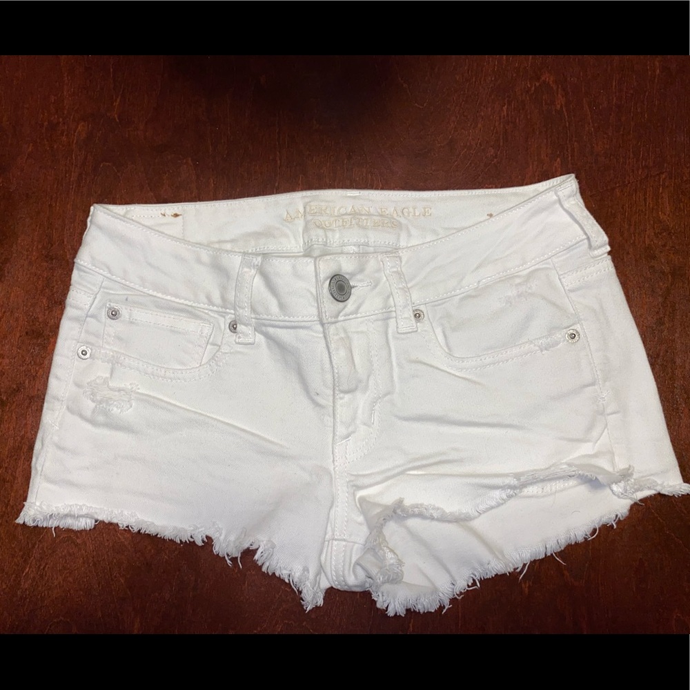 American Eagle- White Stretch Shorts